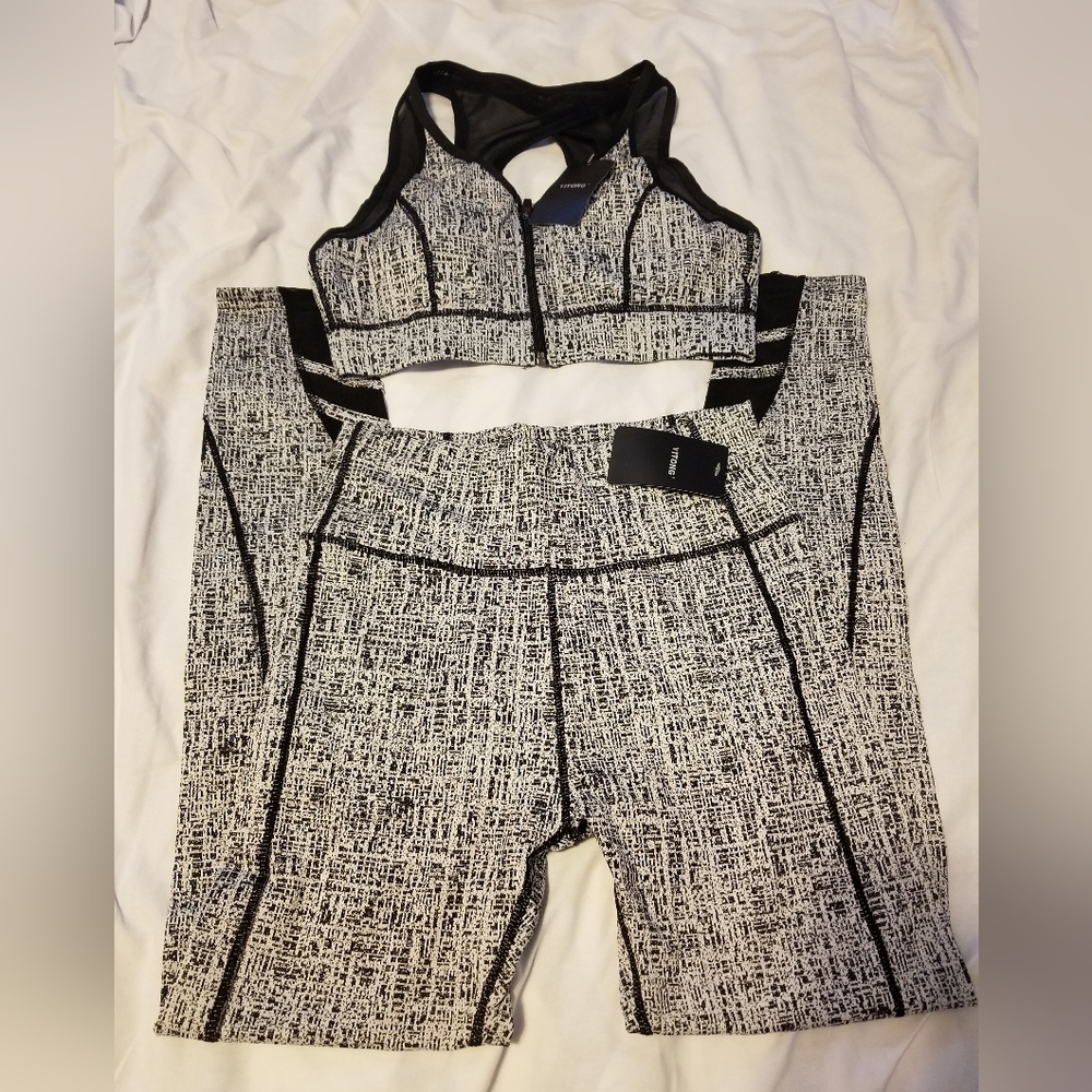 NWT Yitong Set Women's Top & Leggings Size XL Color Black/White